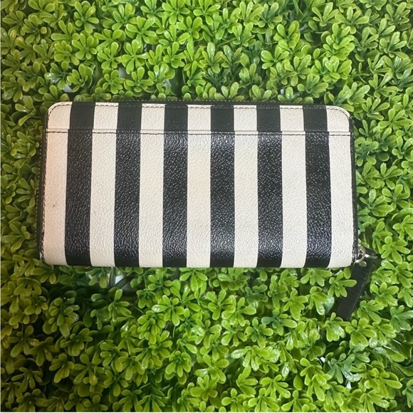 Kate Spade Black & White Striped Leather Wallet - Picture 2 of 12